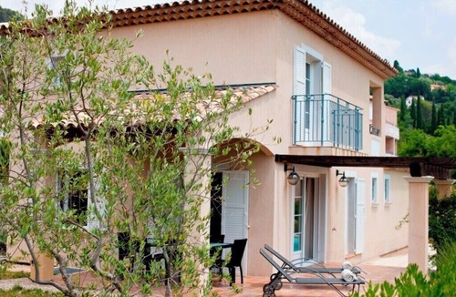 Callian Villa | Confortable Villa 10 Avec Piscine