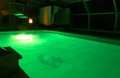 Atarfe Villa | Contemporary Villa in Atarfe with Private Pool and Mountain View
