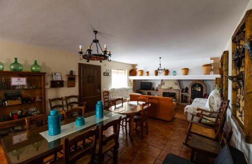 Villanueva del Trabuco House | Cortijo LaGar