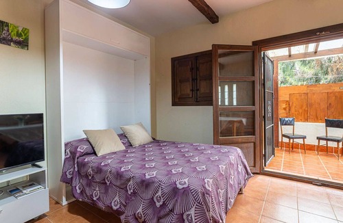 San Jose Apartment | Cosy apartment for 2 guests with pool, A/C, TV and patio