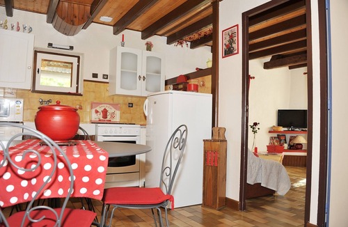 Saint-Disdier Cottage | Cosy gîte in a quiet location. Nature and magnificent views