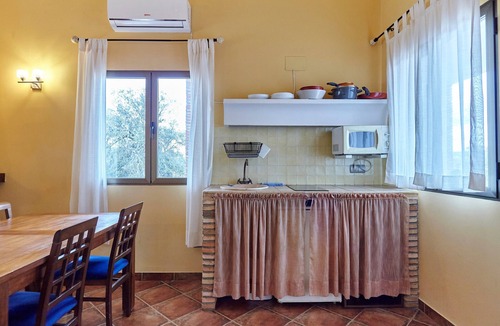 Aldeaquemada House | Country House 'Casa Los Órganos' with Mountain View, Shared Pool and Air Conditioning