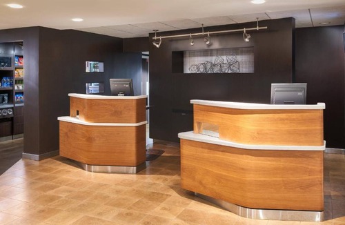 Airport North Hotel | Courtyard by Marriott Orlando Airport