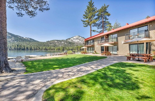 Truckee Condo | Cozy 360 sqft studio in Donner Lake Village, perfect for a tranquil getaway.