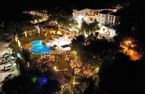 Baena Apartment | Cozy apartment with a pool near Córdoba.