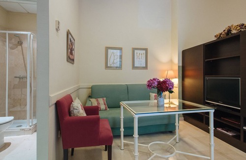 Feria Apartment | Cozy & Bright Studio Option-Park in the City Center
