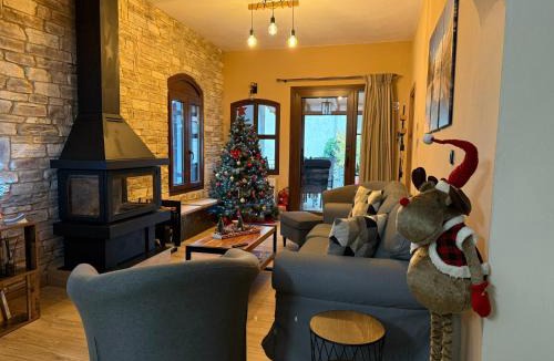 Polidrosos Villa | Cozy Nest - Polydrosos Escape