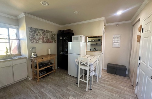 El Porto Apartment | Cozy Ocean View apartment in North Manhattan Beach