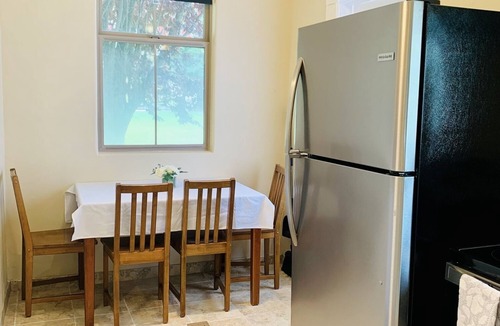 Salinas Cottage | Cozy Private Cottage Near Monterey & Carmel