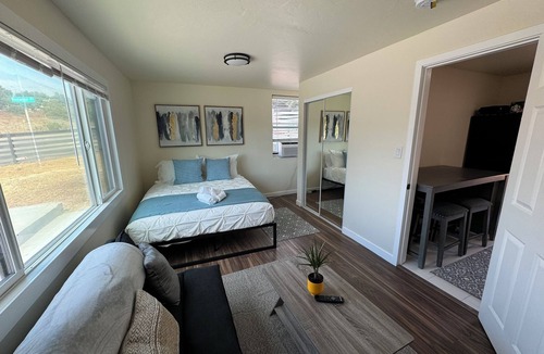 Lemon Grove Apartment | Cozy studio with AC and WiFi in charming La Mesa