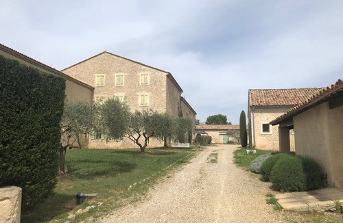 Brunet Apartment | Cozy studio with pool in the heart of Valensole