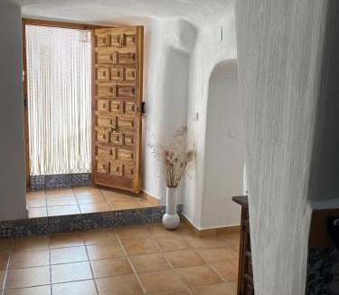 Cuevas del Campo House | Cueva de Ramón y Elvira