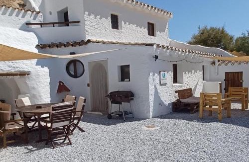 Baza House | Cuevas Azul