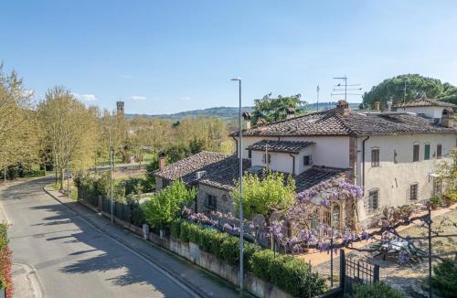 Scandicci Apartment | Cypress Hill