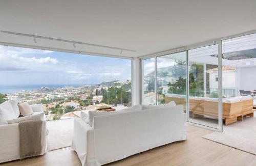 Benalmadena Villa | CYV -Villa Feliz -Panoramic views and private pool
