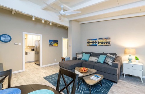 South Redondo Apartment | #D 1-level, 2Bd, 1block to Beach, Esplanade, Shops