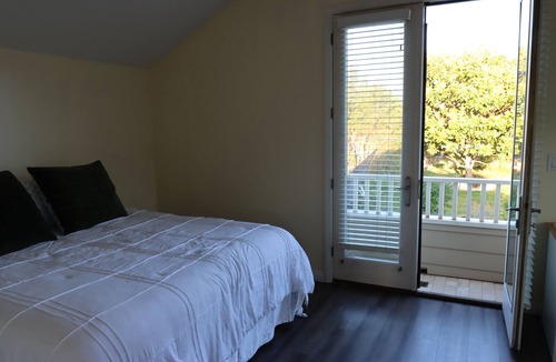 Leucadia House | Delightful Treehouse Bungalow with WiFi in Leucadia