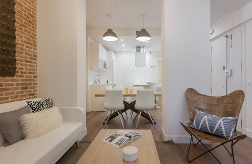 Palacio Apartment | Description