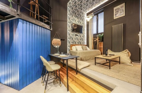 Embajadores Apartment | Design and Elegance in the Heart of Madrid