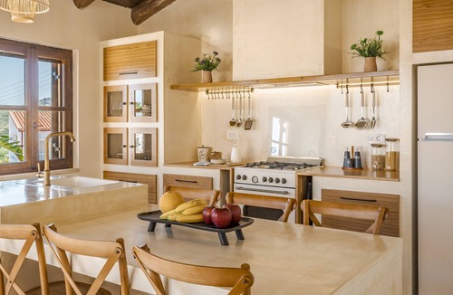 Minothiana Villa | Design Rooftop Pool Villa