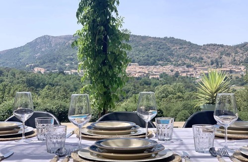 La Garde-Freinet Villa | Detached villa in La Garde Freinet near Grimaud and St Tropez.