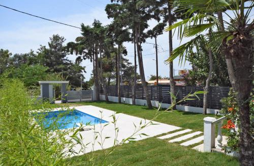 Toroni Villa | Divine Villa