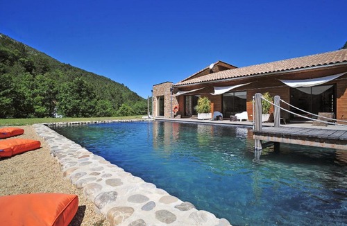 La Roche-sur-le-Buis Cabin | Divinessence