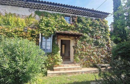 Saint-Gervais-sur-Roubion House | Domaine de Saint Gervais, group gite with reception room