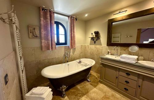 Lagarde-d'Apt Bed & Breakfast | Domaine Château du Bois Provence