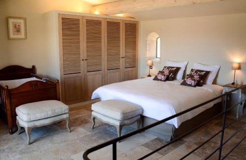 Lagarde-d'Apt Bed & Breakfast | Domaine Château du Bois Provence