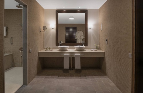 Roldan Resort | DoubleTree by Hilton La Torre Golf & Spa Resort