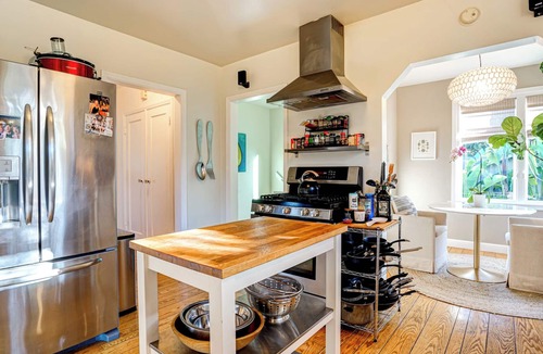 Mill Valley House | Downtown Mill Valley Vintage Home - Walk Everywhere!