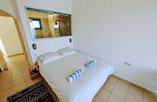 Milatos Beach Villa | Dror Beachfront House 5 Meters to the Water