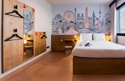 Simancas Hotel | easyHotel Madrid Alcala