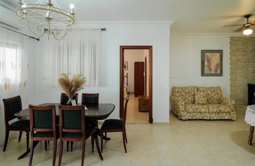 Sierra de Yeguas House | El Llano