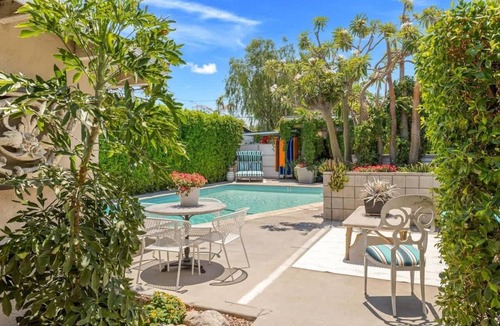 Tahquitz River Estates Apartment | El Mirador; Unit E