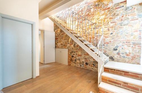 Lucignano Villa | Elegant Villa with Pool Garden & Refined Comfort