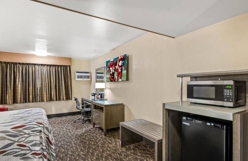 Yuba City Hotel | Enjoy a Hassle-free Stay Near Yuba Sutter Fairgrounds | Free Parking & Bfast