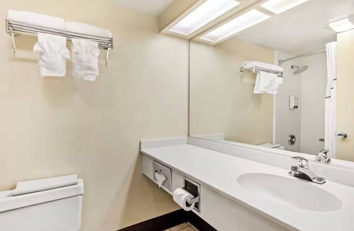 Yuba City Hotel | Enjoy a Hassle-free Stay Near Yuba Sutter Fairgrounds | Free Parking & Bfast