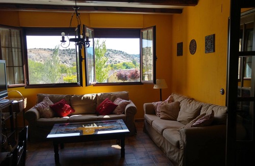 Pradena Cottage | Ideal Rural House for 13 rests and disconnects from everyone and everything ..