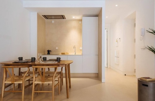 Feria Apartment | Eva Recommends Castellar 2.1 con piscina
