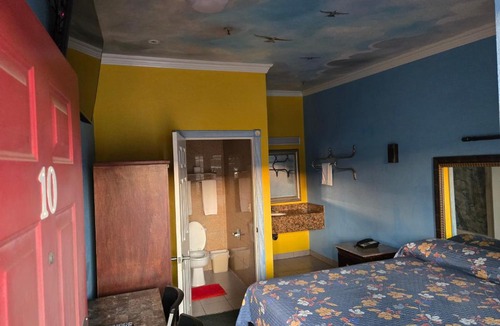 Maywood Hotel | Evans Motel