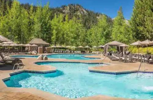 Olympic Valley House | Everline Resort & Spa Palisades- Forest View