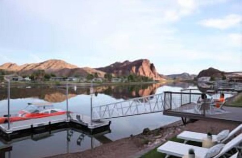 Parker Strip House | Everything & More at River Front 95! Dock, Bar