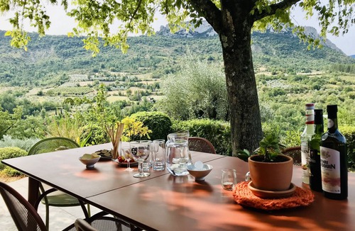 La Roche-sur-le-Buis House | Exceptional panorama, swimming pool, pétanque court, 220 m2, 3 min from Buis!