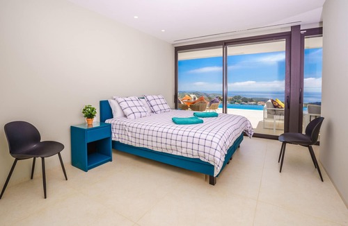 Cumbre del Sol Villa | Exclusive 5 Bedroom with Sea Views