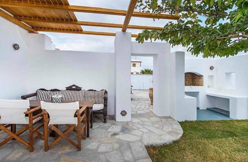 Kamari Villa | Exquisite Santorini Villa | Villa Desire | Private Plunge Pool & Stunning Sea