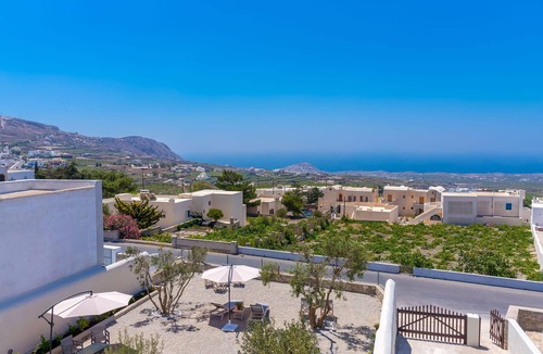 Pyrgos Villa | Exquisite Santorini Villa | 1 Bedroom Suite | Villa Ignia | Pyrgos