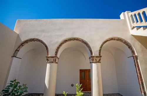 Pyrgos Villa | Exquisite Santorini Villa | 1 Bedroom Suite | Villa Ignia | Pyrgos
