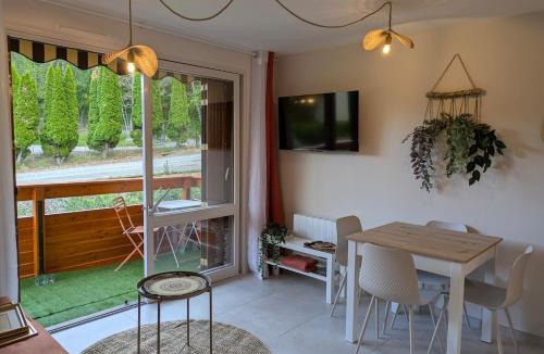 Savines-le-Lac Apartment | Face au lac avec parking, proche commerces